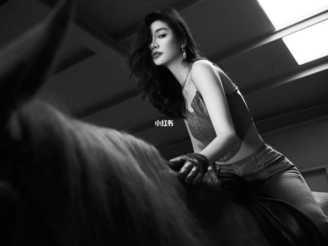 魅惑性感的野性美!欧美风写真_写真_欧美风_性感_约拍