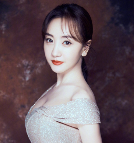 娱乐圈最美的五位"杨"姓女星,杨紫第五杨幂第三,第一盛世美颜