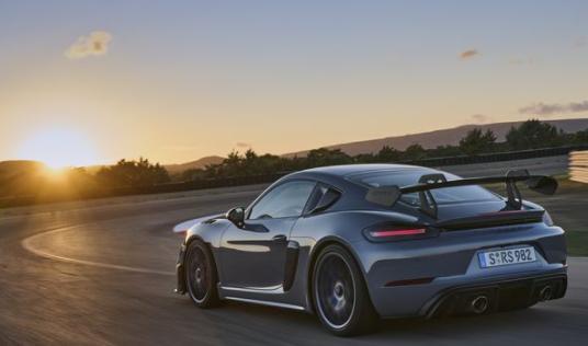 2022保时捷开曼gt4rs493hp将听起来棒极了