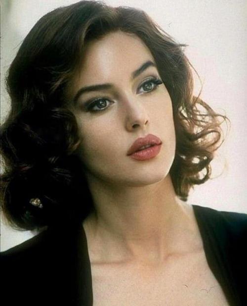 莫妮卡是世界上最著名的意大利女性之一,在她的职业生涯中,她一直是