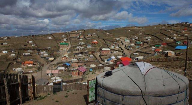 蒙古国的贫民窟过着这样的生活超乎你想象你能忍受得了吗