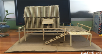 同学参加深圳市自制教具活动比赛的作品——原始居民居住的干栏式房屋