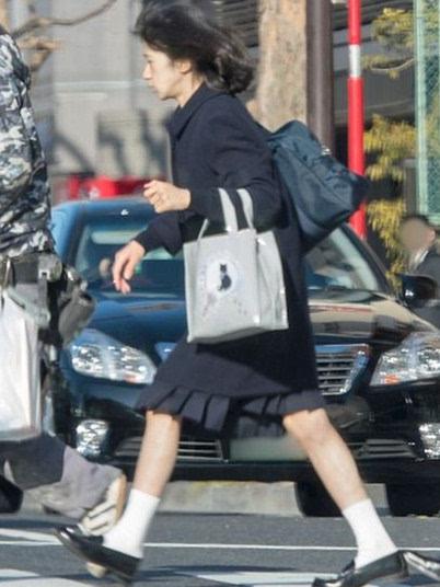 还显丰腴    据台湾媒体报道,日本皇室15岁爱子公主暴瘦疑似患厌食症