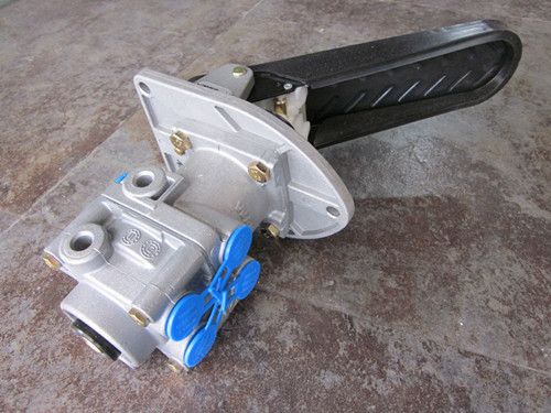 威伯科脚制动阀 (4613170190)