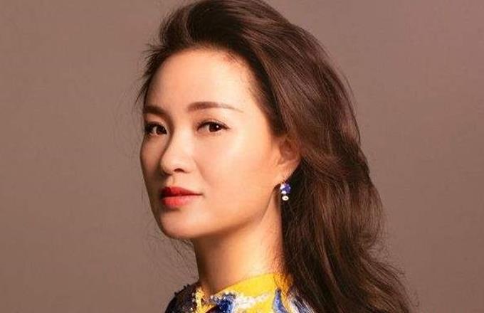 为什么雷佳现在这么红 网曝雷佳是独唱扛把子是什么梗