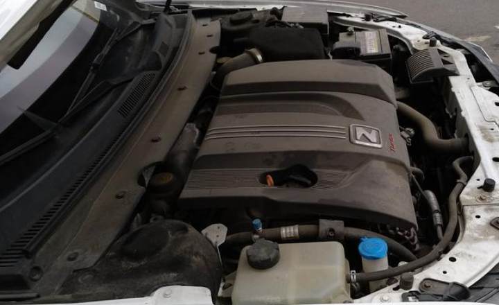 众泰-z700 2016款 1.8t 手动典雅型