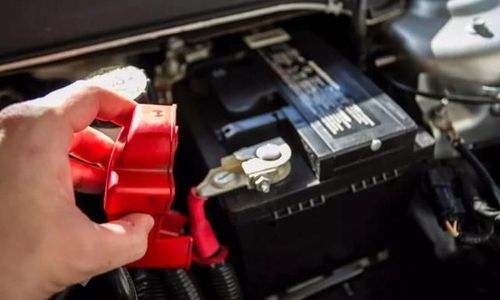 两个电瓶怎么搭电,细节很重要-新浪汽车