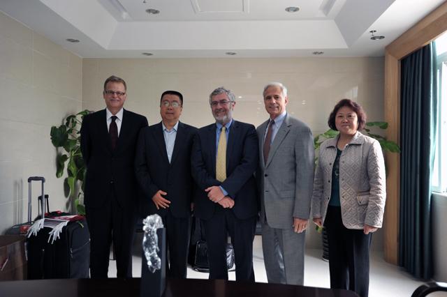 美国查普曼大学校长一行访问北京理工大学珠海学院