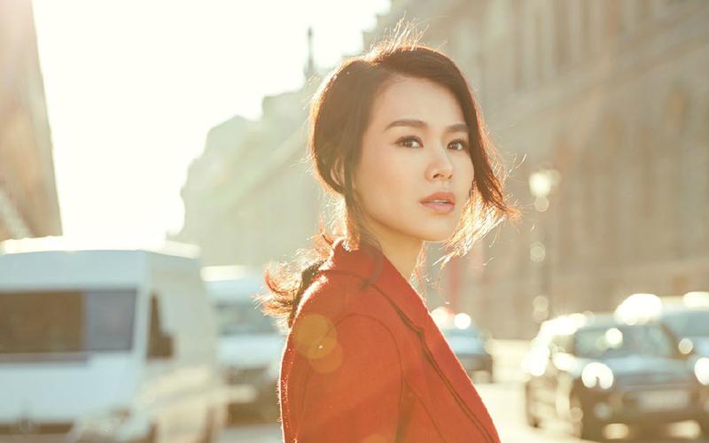 胡杏儿性感女人味街拍图片桌面壁纸