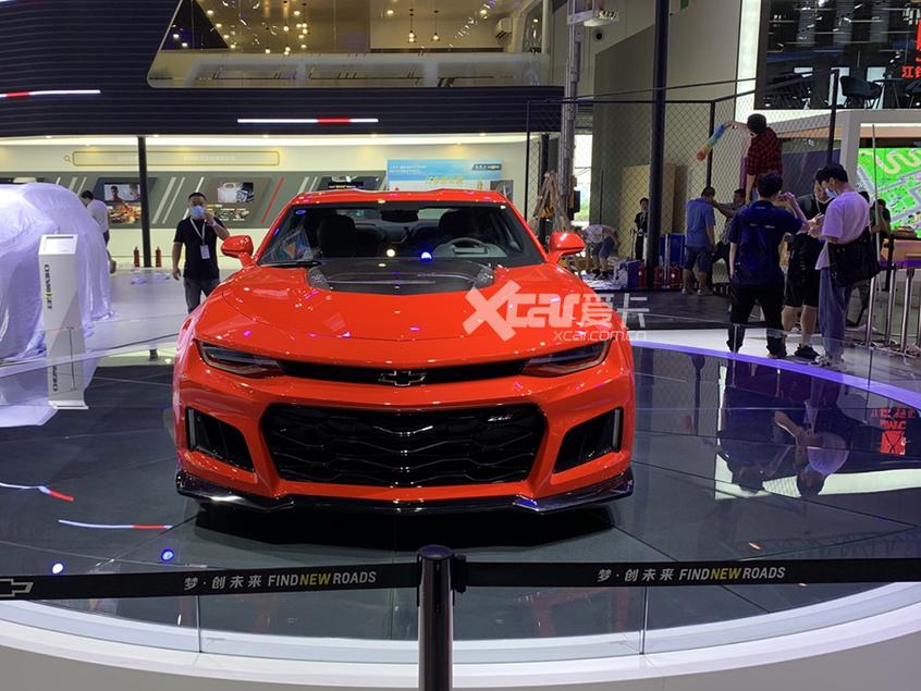 成都车展探馆:2018款雪佛兰科迈罗zl1