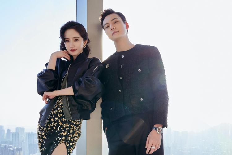 杨幂陈伟霆大片!两人甜蜜撒糖,像极了小情侣