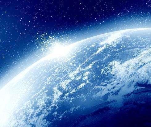 最新观测发现地球大气层厚达63万公里月球及航天器都在里面运行