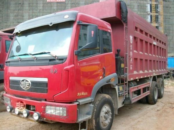 【宜春】2012年10月 解放新大威自卸车后八轮 红色 手动挡