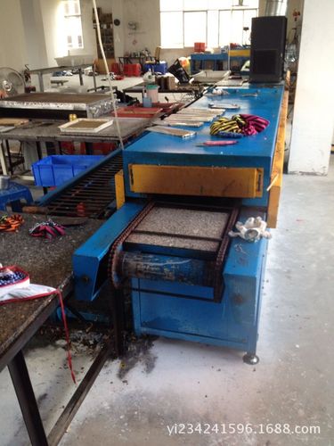 pvc大底成型流水线 滴塑鞋底烤炉,pvc工艺品流水线