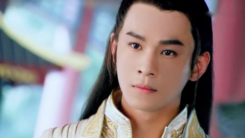 古装美男乔振宇,与小8岁女星奉子成婚,现儿女双全很幸福?