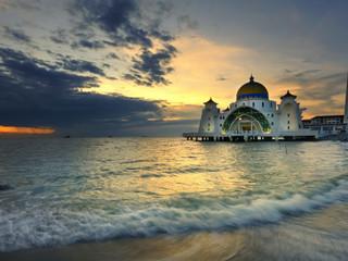  新加坡-马来西亚6日游>波德申住宿一晚水上屋,云顶,圣淘沙名胜世界