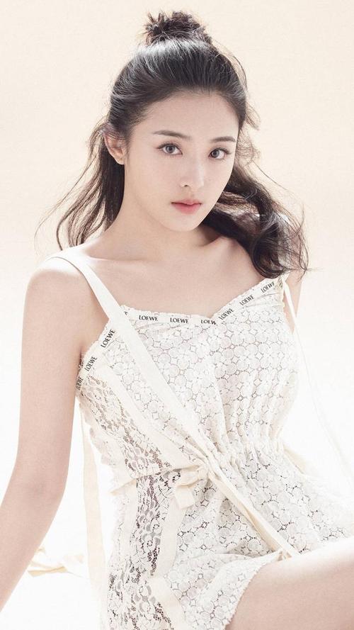 张含韵,当年征服无数少男少女!已经美出新高度