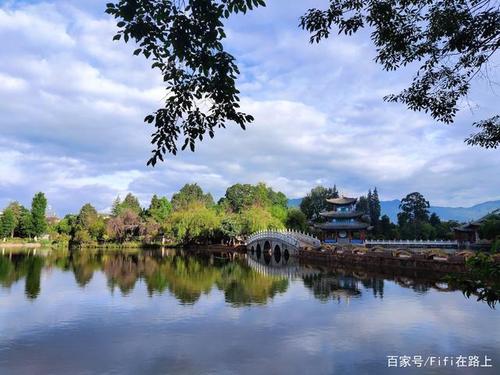 云南丽江城北象山脚下的清幽天地——黑龙潭公园