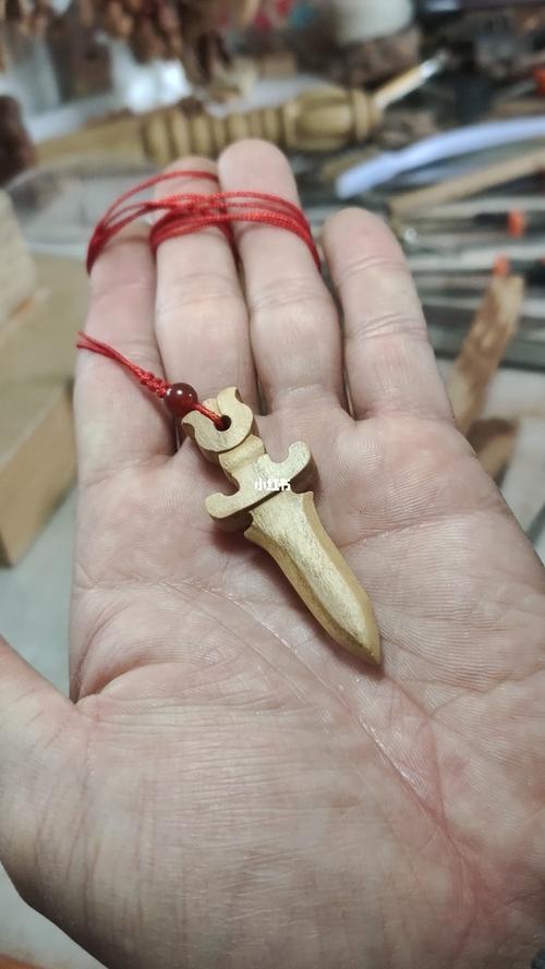 纯手工雕刻桃木剑_雕刻_桃木剑_兴趣爱好_手工