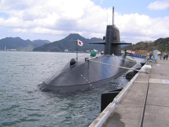 日本潜艇首次在中国南海展开演练