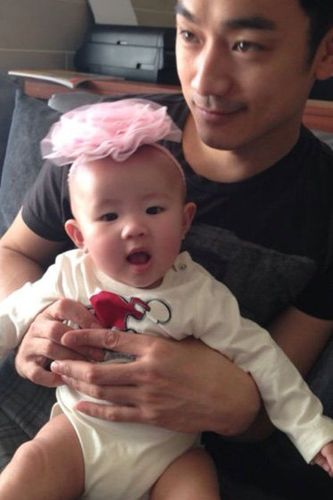 林佑威女儿一岁半多照片