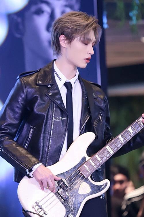 给陈智霆盖一栋泥塑安利楼(内含与小男友陈瑞书的.