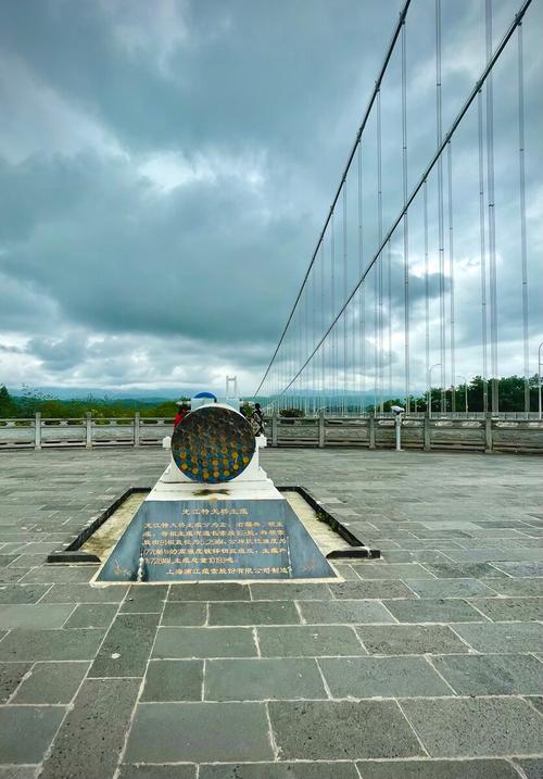 抗9级地震的龙江大桥