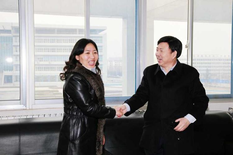 市委常委,宣传部长徐莹来软件园调研