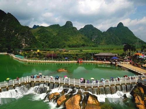 桂林市恭城瑶族自治区莲花镇红岩村