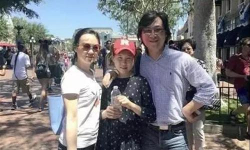 51岁廖昌永婚姻生活近照!坦言:好女人是一所学校!