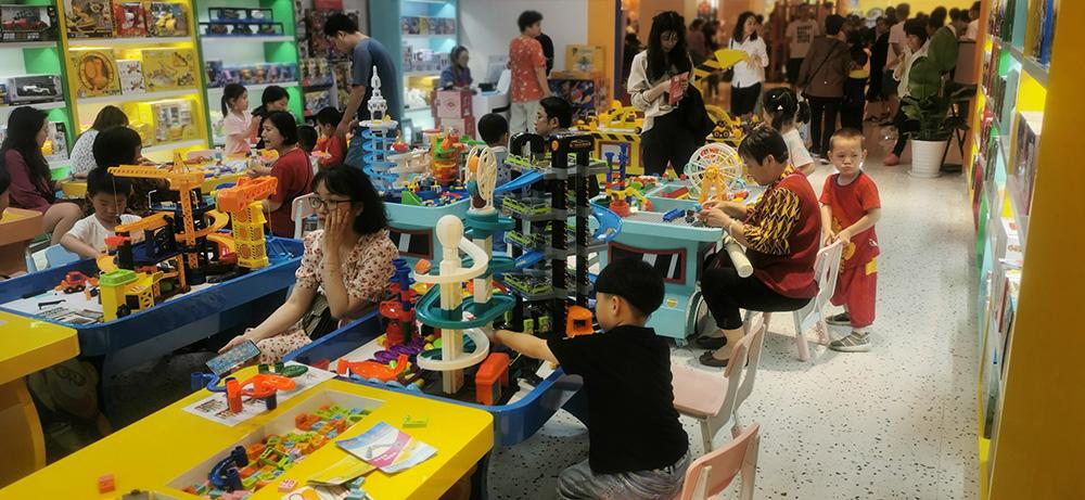 爱就推门江苏太仓儿童玩具及益智体验店快乐来袭