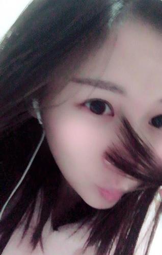 介绍:直播时间段下午,晚上9点到第二天临晨2点,擅长中单,性格开朗