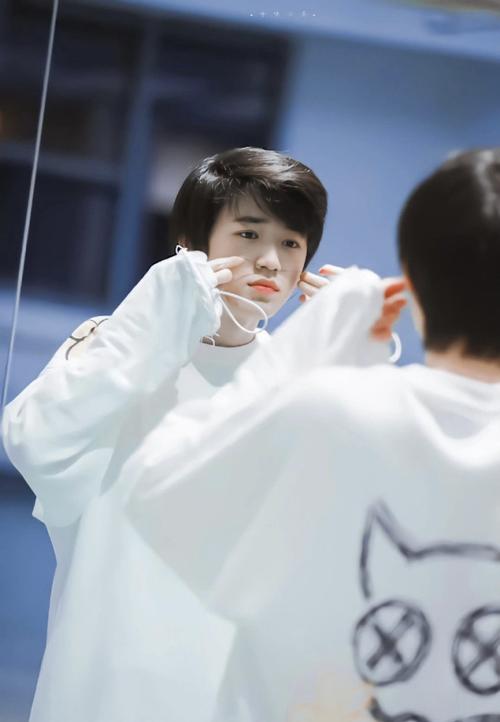 宋亚轩很绝的照片