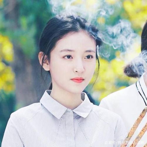 娱乐圈里的小圆脸,杨紫仅能第三,小花赵露思第二!第一