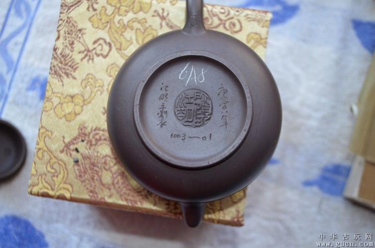 顾江明手制原矿紫泥壶一把