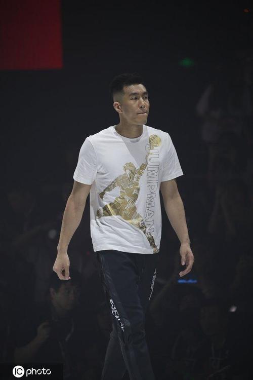 郭艾伦说他自己亚洲前十帅