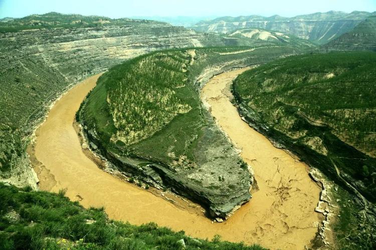 清涧县城→双十路→沿黄公路→清辛二级路→清涧县城) 在沿黄公路和清