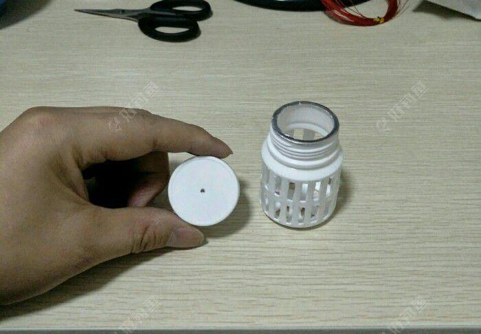 废物焕新生,用瓶子diy水怪,翻板钩和吸水器