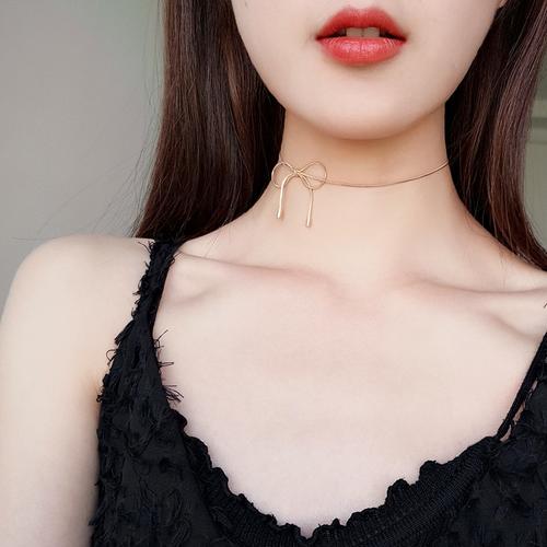 小众轻奢蝴蝶结锁骨链女韩国个性短款项链潮网红脖子饰品颈带项圈