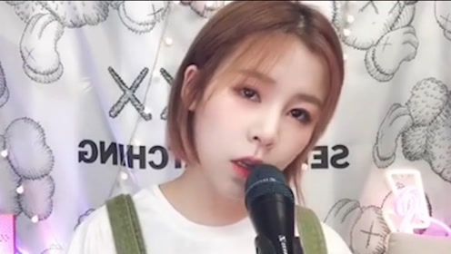 苏晗新歌《离岸》火了,伤感的曲风,迅速刷屏全网