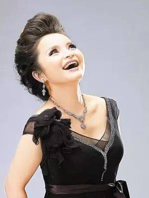 中国音乐学院教授,硕士研究生导师,国务院政府特殊津贴专家,民进会员