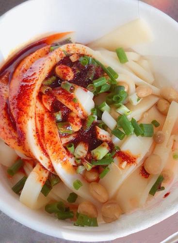 最简单的料能做出最诱人的味道?遵义鸭溪凉粉:谁吃都说妙!