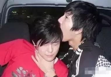 井柏然索吻付辛博旧视频曝光工作室回应维护名誉铿锵有力