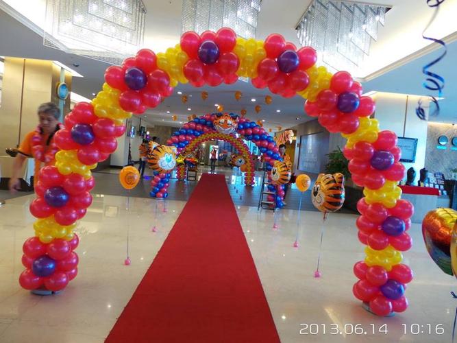 气球造型教程图解拱门 门前的拱门怎么搞