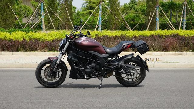 国产"大魔鬼"之贝纳利502c香不香?丨中国摩托车联合测评