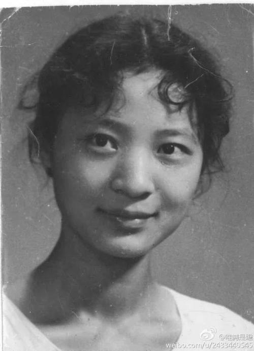 严敏求:清白做人,认真演戏.
