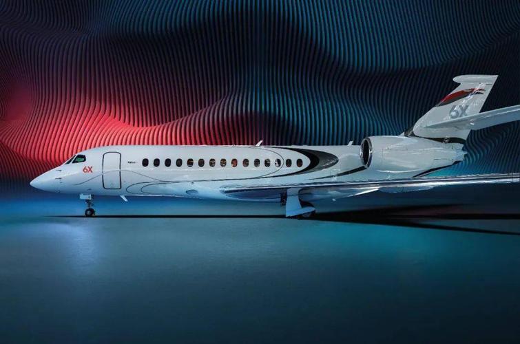 2020年12月8日,超宽体猎鹰6x公务机在达索航空位于法国波尔多梅里