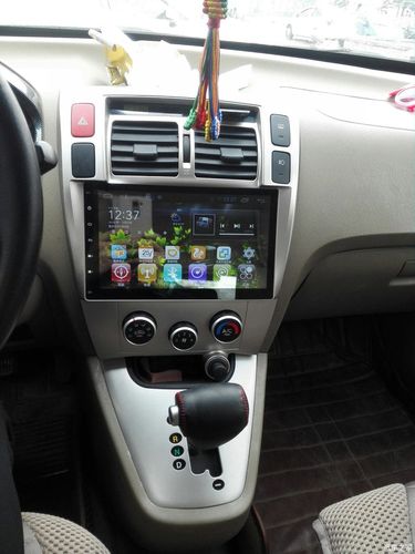 途胜改装多功能方向盘控制杆,外加大屏导航