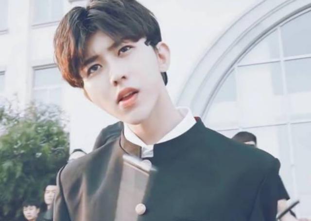 蔡徐坤的首部电视剧,因为2张剧照火了,被网友们疯传!