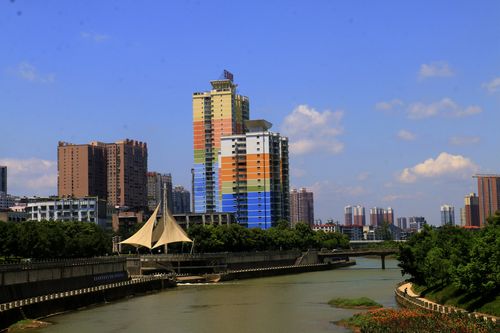 一路乘飞机,高铁以及磁悬浮,来到生态环境优良的怀化市二姨妈家